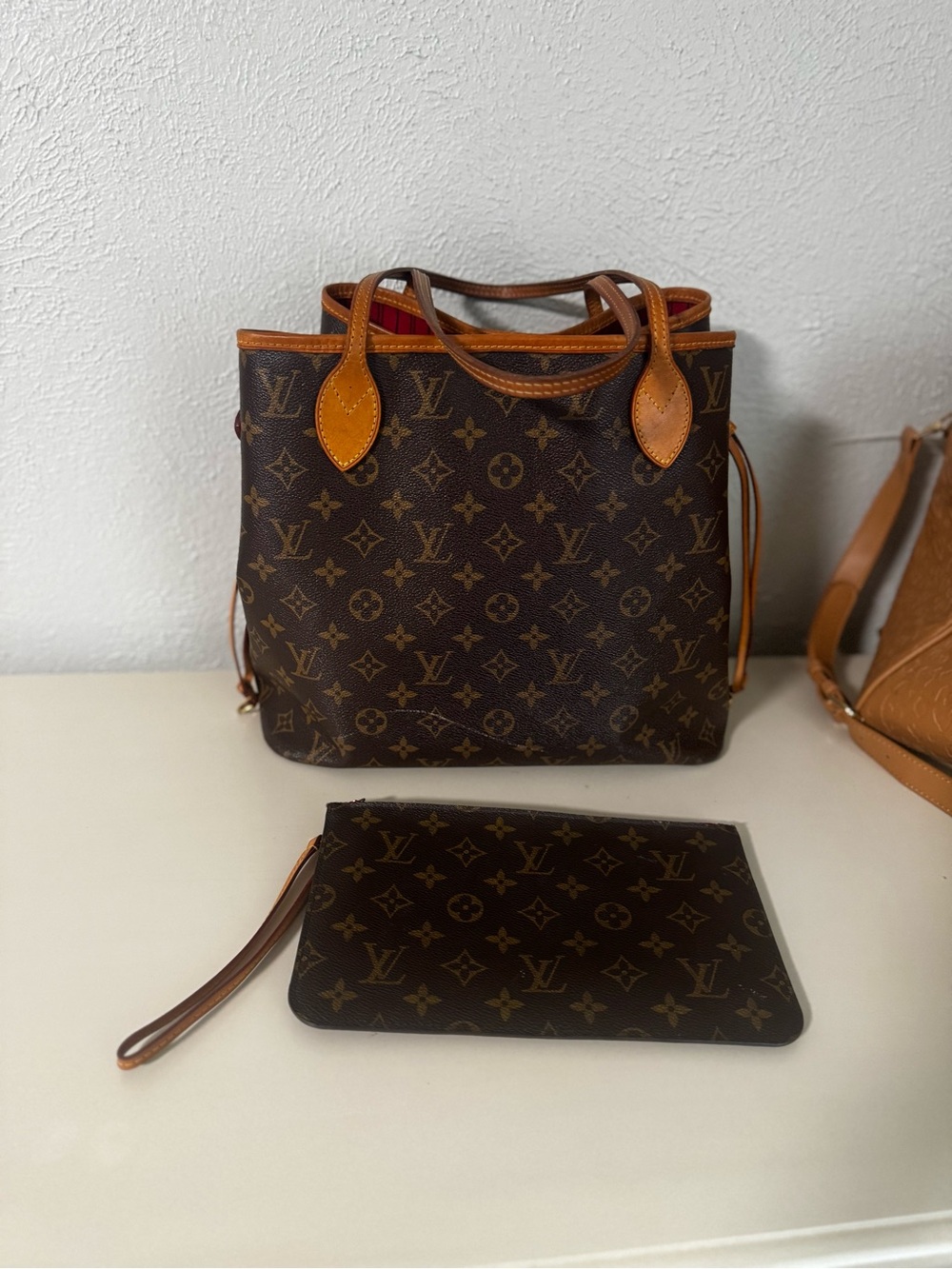 Louis Vuitton neverfull Monogram Canvas Shoulder Bag in Dark Brown with Tan Trim